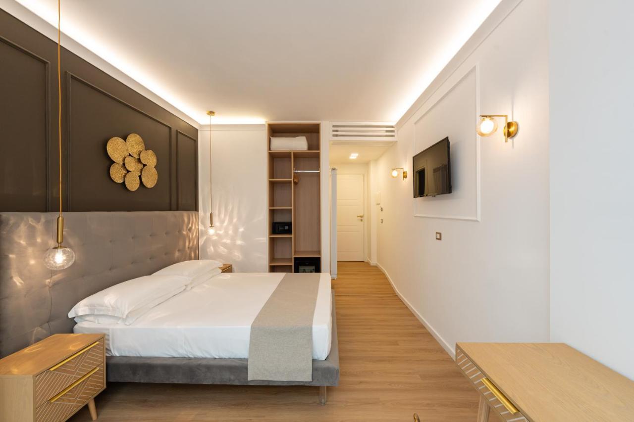 Toledo Relais Suites - By Pera Rooms Collection Napoli Eksteriør billede
